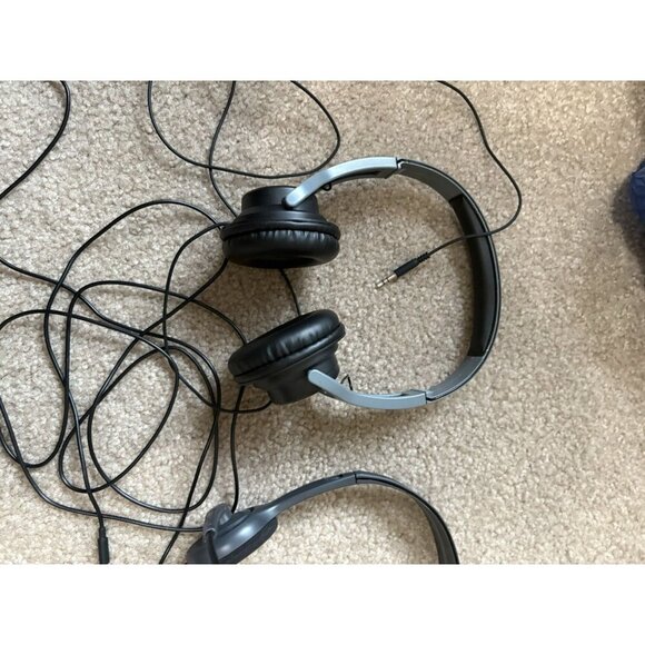 Headsets Lot Of 2 One With Mic - Picture 3 of 5
